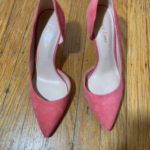 Essex Lane Vera Coral Suede Pumps